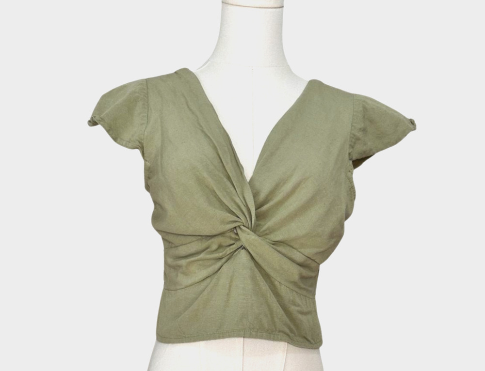 Midnight Sky Twist Front Cropped Smocked Cotton Blend Green Top Large